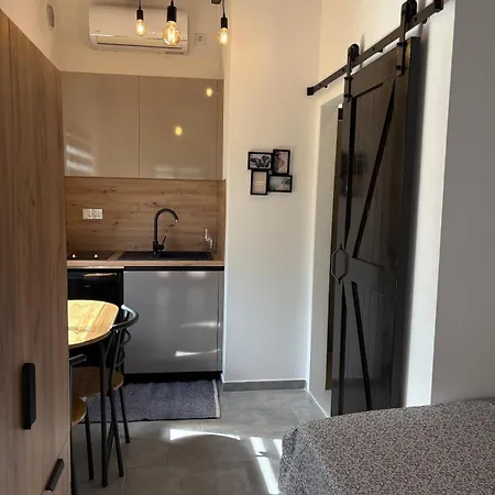 Apartment Central Apartment For Family Time Pula